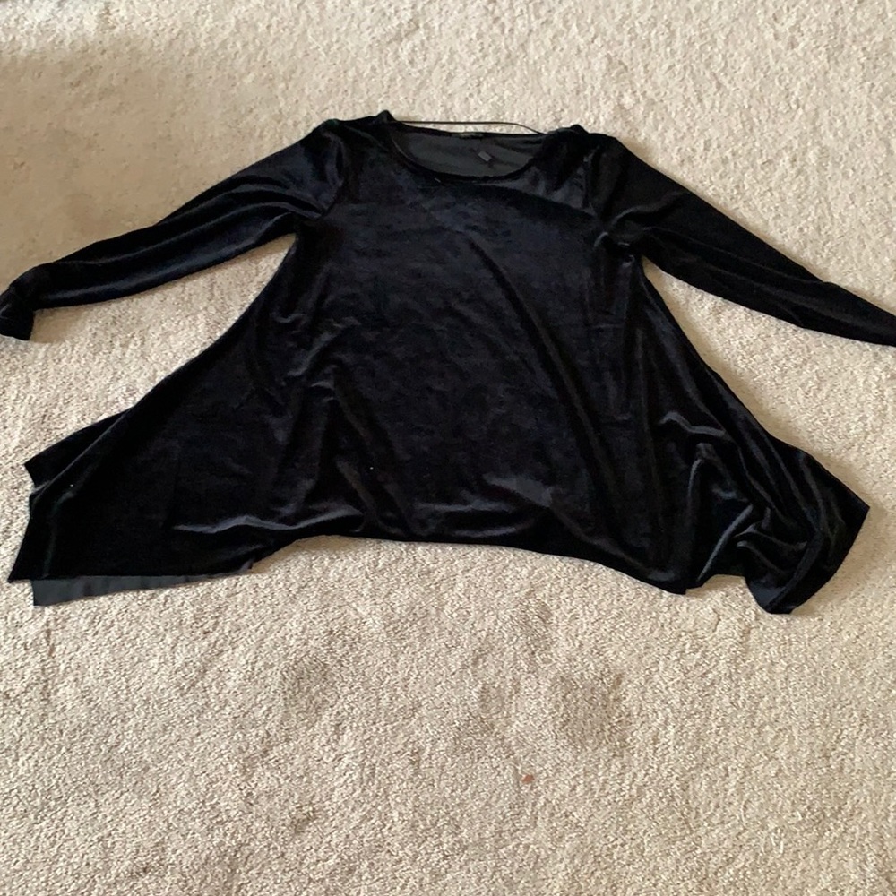 BLACK VELVET LONG SLEEVE TOP